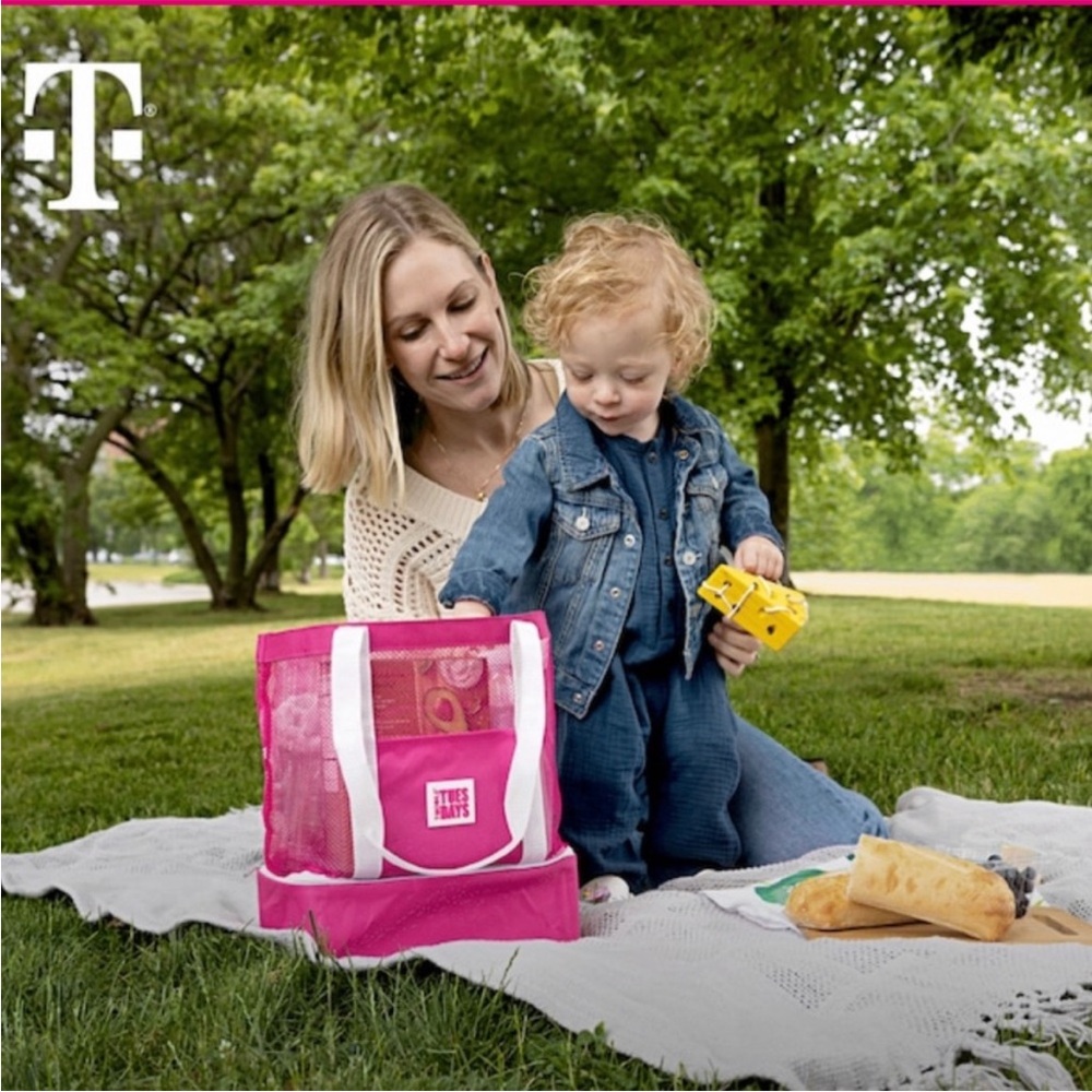 T-Mobile Picnic Lunch Cooler Bag